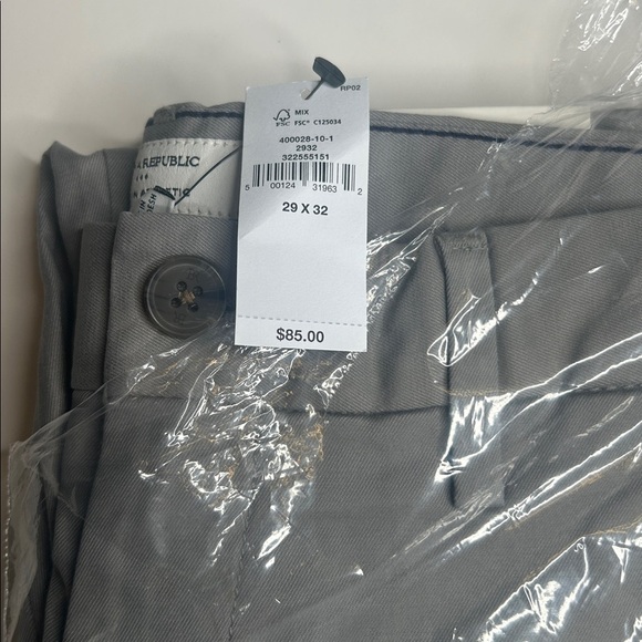 NWT Banana Republic Men’s Athletic Lived-In Chino - Cliff Gray, 29x32 - Picture 11 of 11